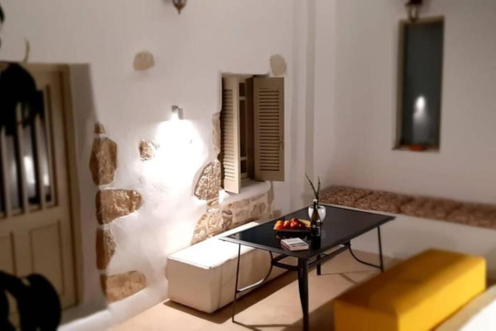 Sonia'S Luxury Apartment With Jacuzzi กามิลารี ภายนอก รูปภาพ