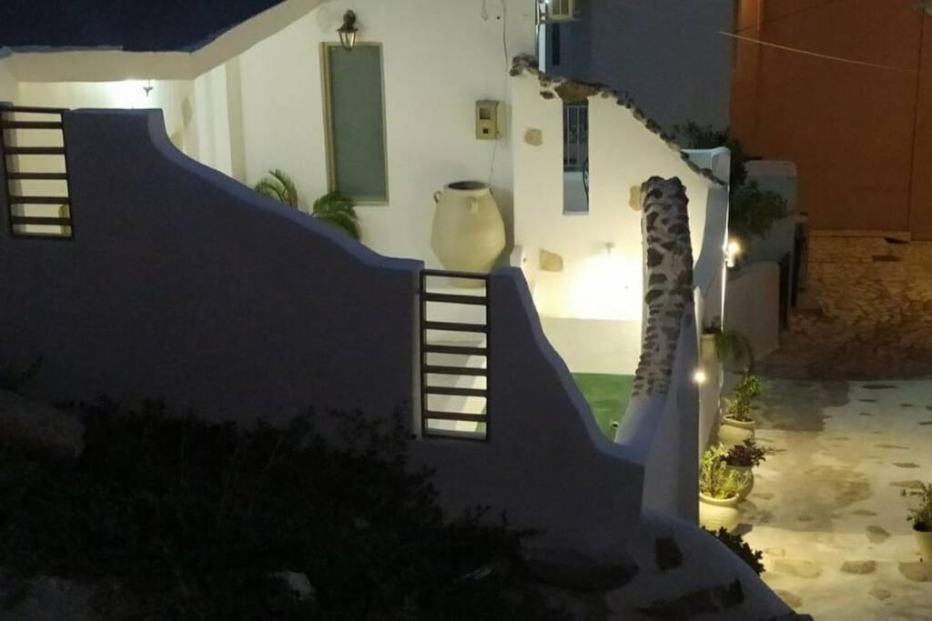 Sonia'S Luxury Apartment With Jacuzzi กามิลารี ภายนอก รูปภาพ