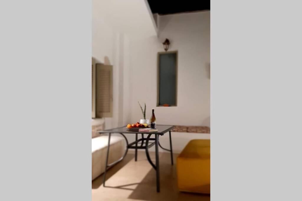 Sonia'S Luxury Apartment With Jacuzzi กามิลารี ภายนอก รูปภาพ