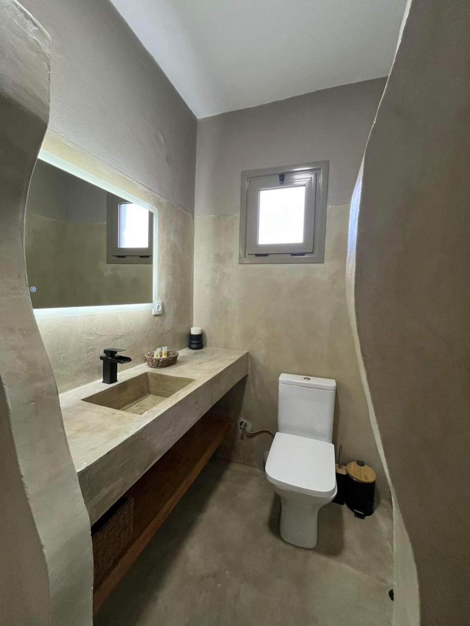 Sonia'S Luxury Apartment With Jacuzzi กามิลารี ภายนอก รูปภาพ