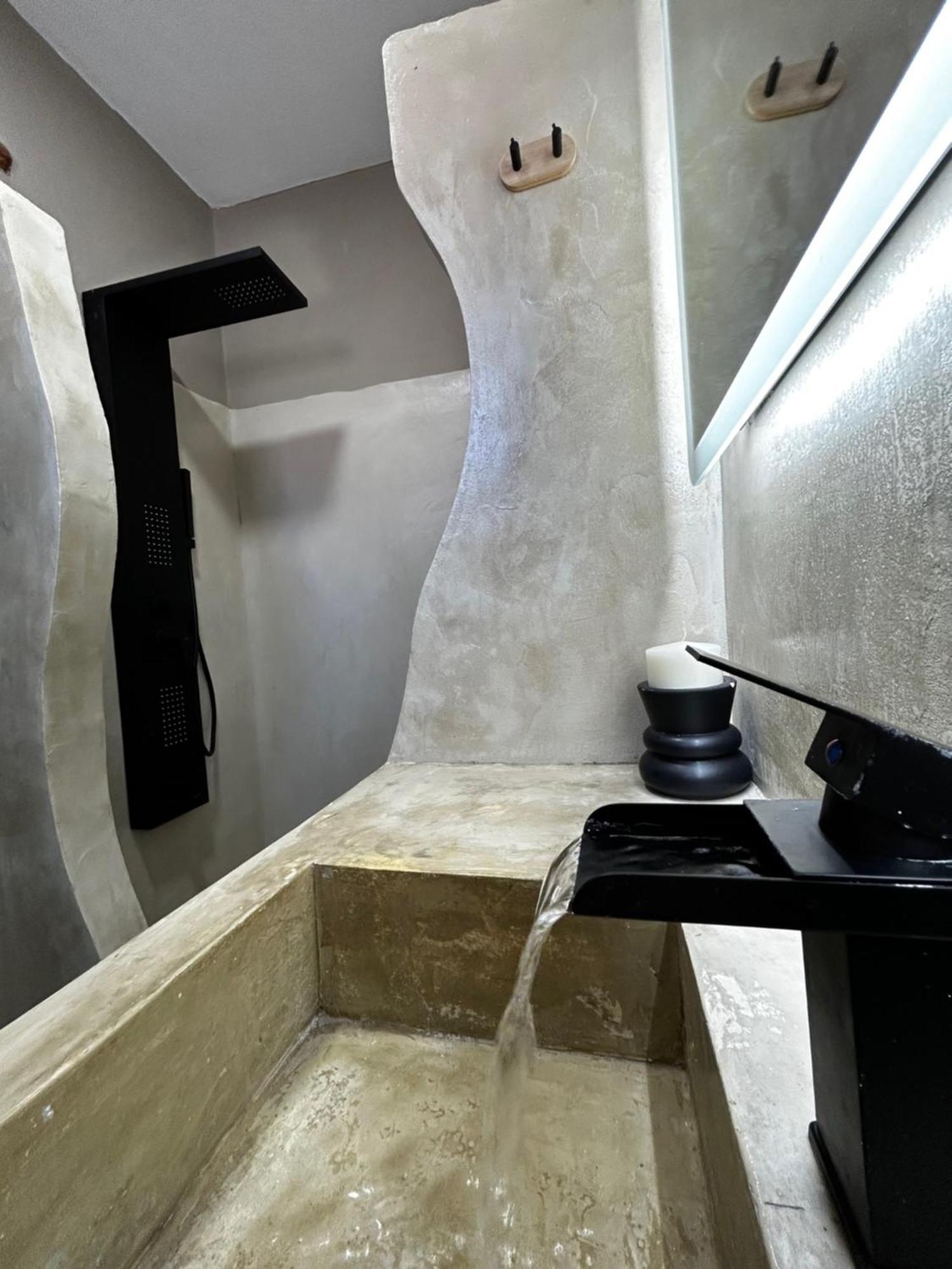Sonia'S Luxury Apartment With Jacuzzi กามิลารี ภายนอก รูปภาพ