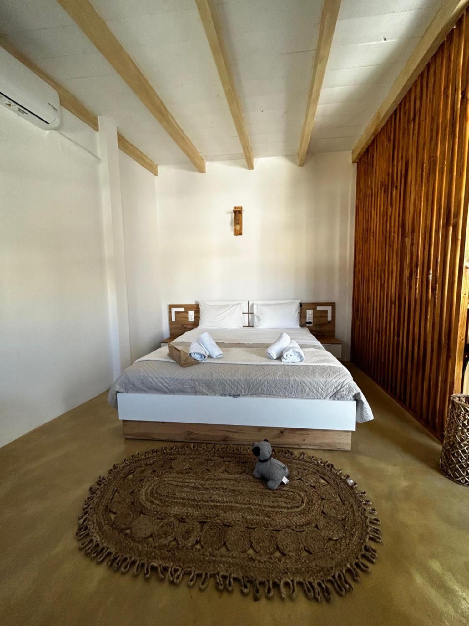 Sonia'S Luxury Apartment With Jacuzzi กามิลารี ภายนอก รูปภาพ