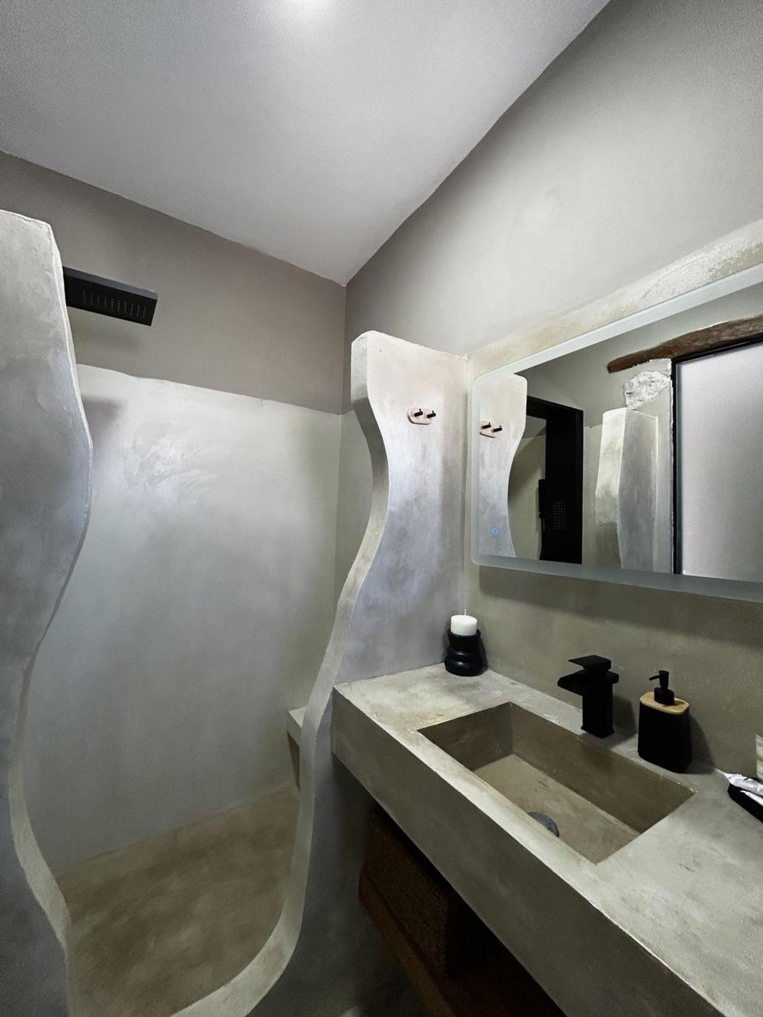 Sonia'S Luxury Apartment With Jacuzzi กามิลารี ภายนอก รูปภาพ