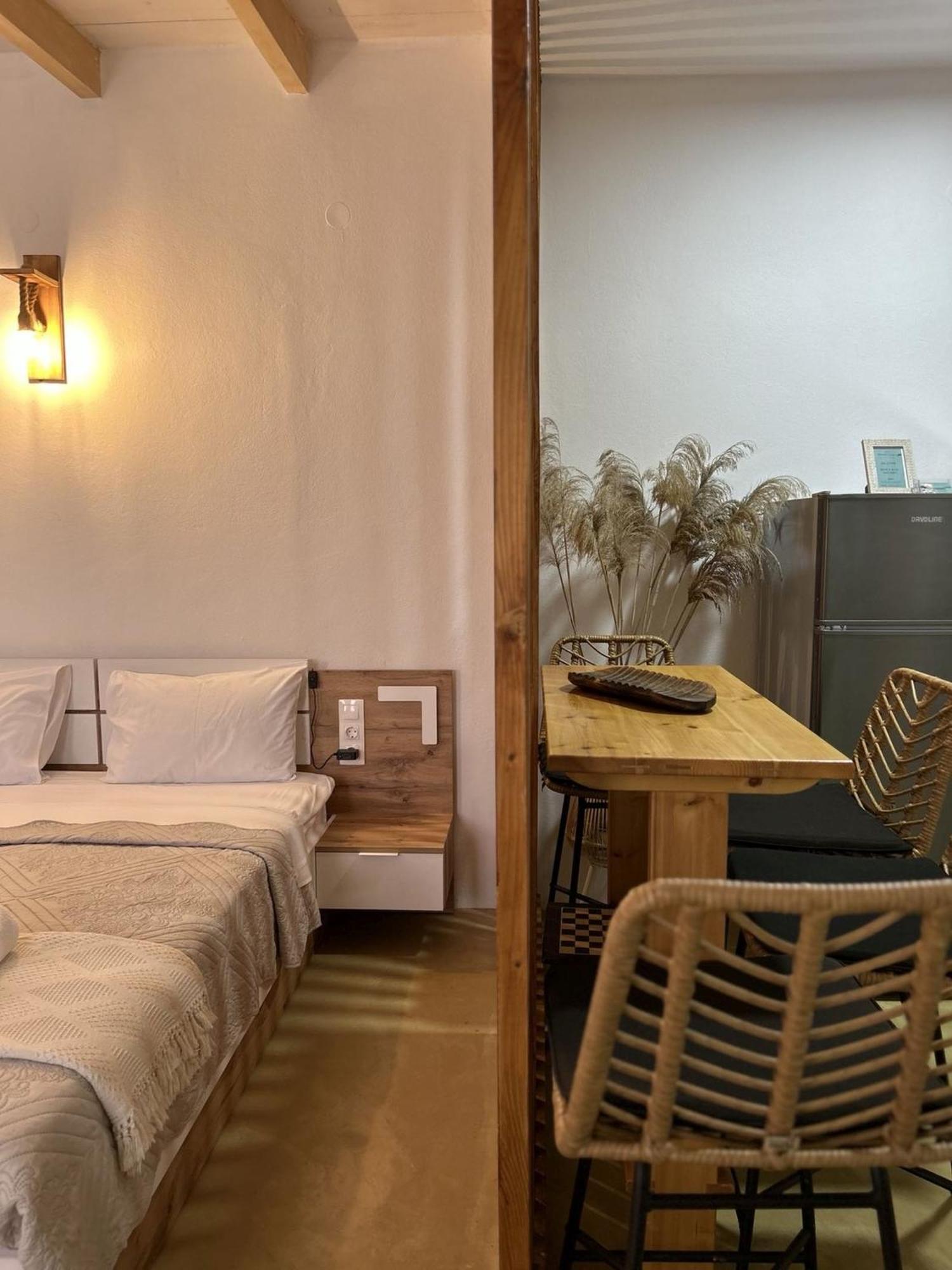 Sonia'S Luxury Apartment With Jacuzzi กามิลารี ภายนอก รูปภาพ