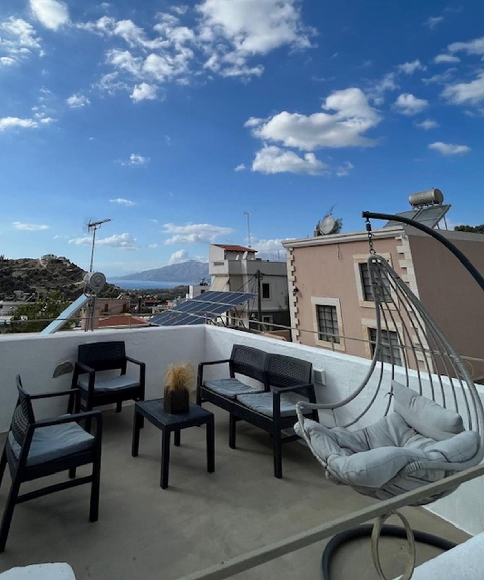 Sonia'S Luxury Apartment With Jacuzzi กามิลารี ภายนอก รูปภาพ